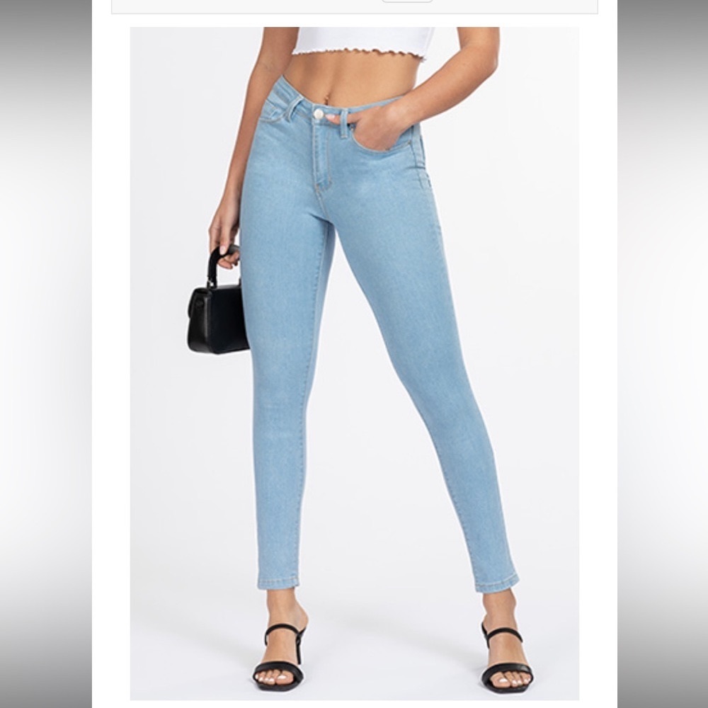 Light Wash Jeans